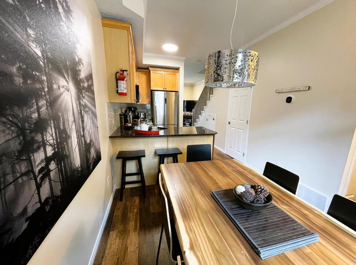 Renovated Chalet At Mystic Springs, Mountain Views, Pets Welcome! Canmore Kültér fotó