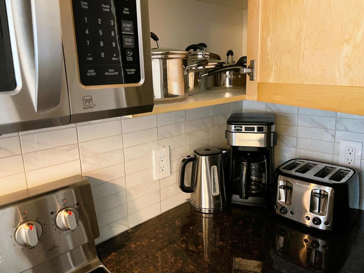 Renovated Chalet At Mystic Springs, Mountain Views, Pets Welcome! Canmore Kültér fotó